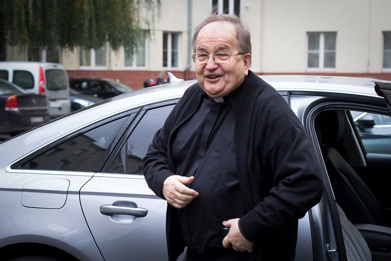 Nie uwierzysz, ile o. Rydzyk dostał od rządu. Ta kwota przeraża
