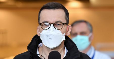 Też to widzicie? Wpadka premiera na konferencji. "Wymowny drobiazg"