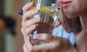 Już nie dwa litry wody dziennie. Naukowcy mówią jasno