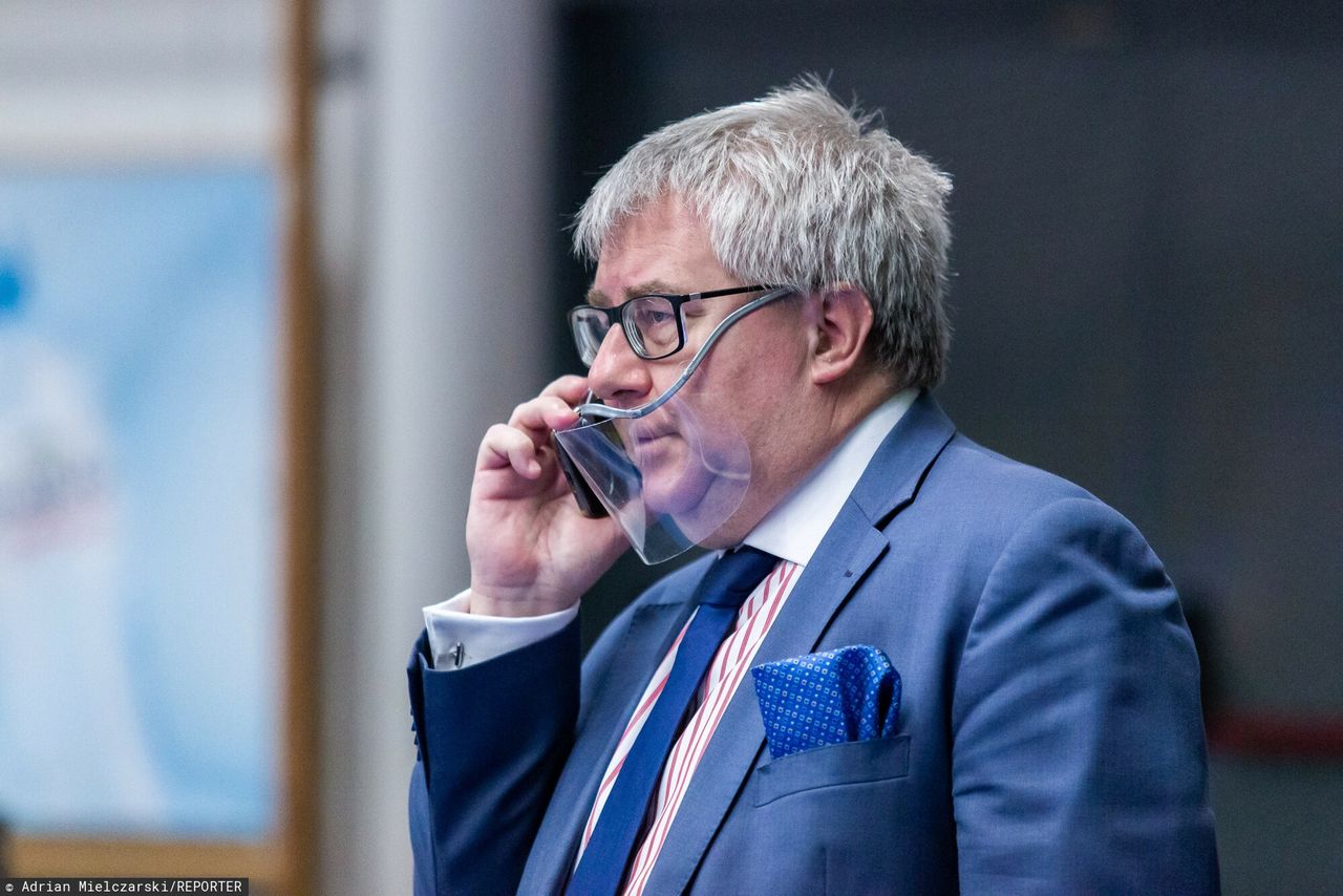 Ryszard Czarnecki oddał pieniądze. Jest dowód