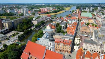 Pogoda w Opolu. Prognoza na wtorek 9 grudnia. Umiarkowane chmury w dzień, wieczorem mgły