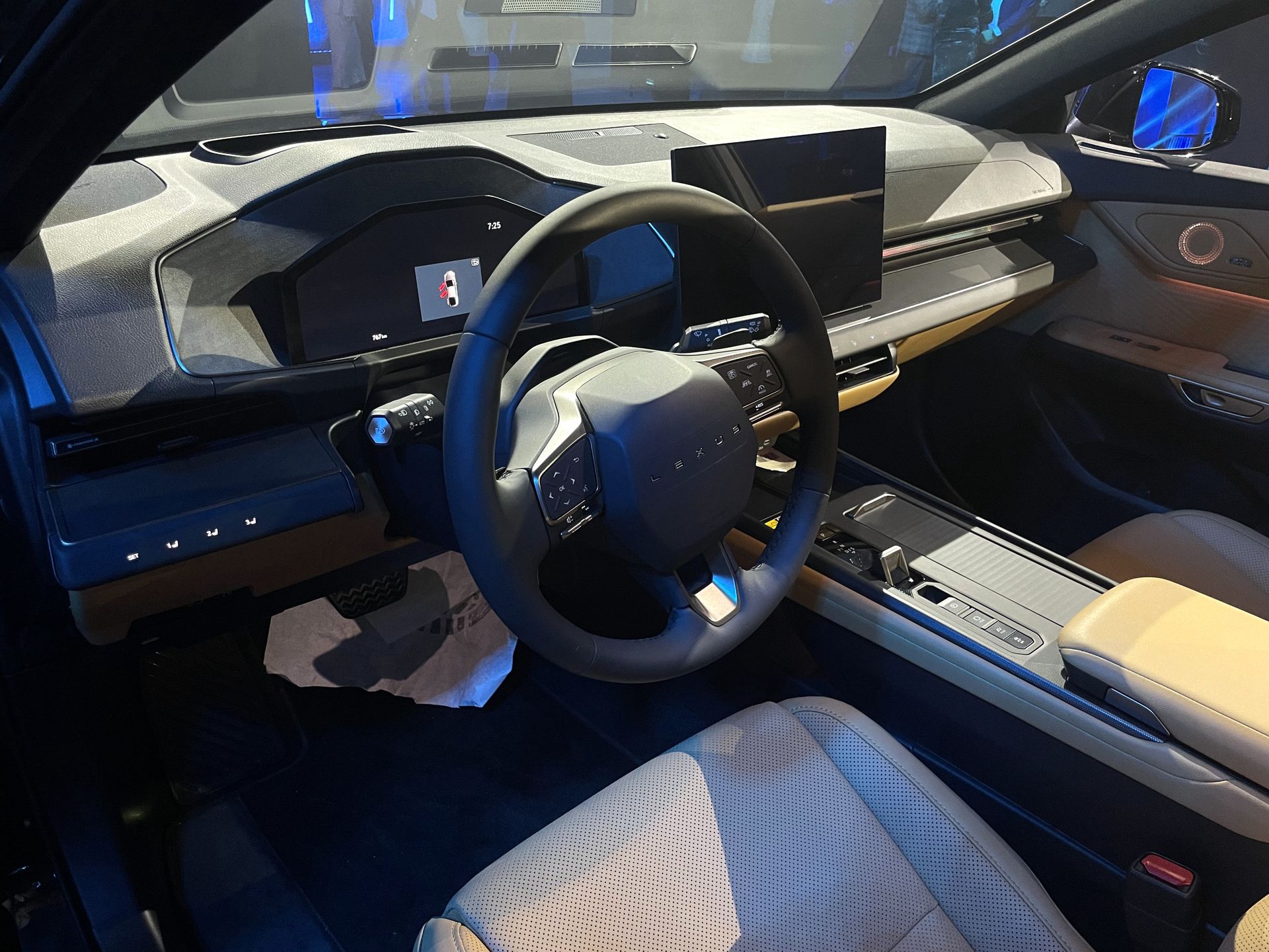 Nowy Lexus ES