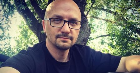 Podeszła do zakonnika. "Cześć tato". Reakcja: "Nastąpił przełom"