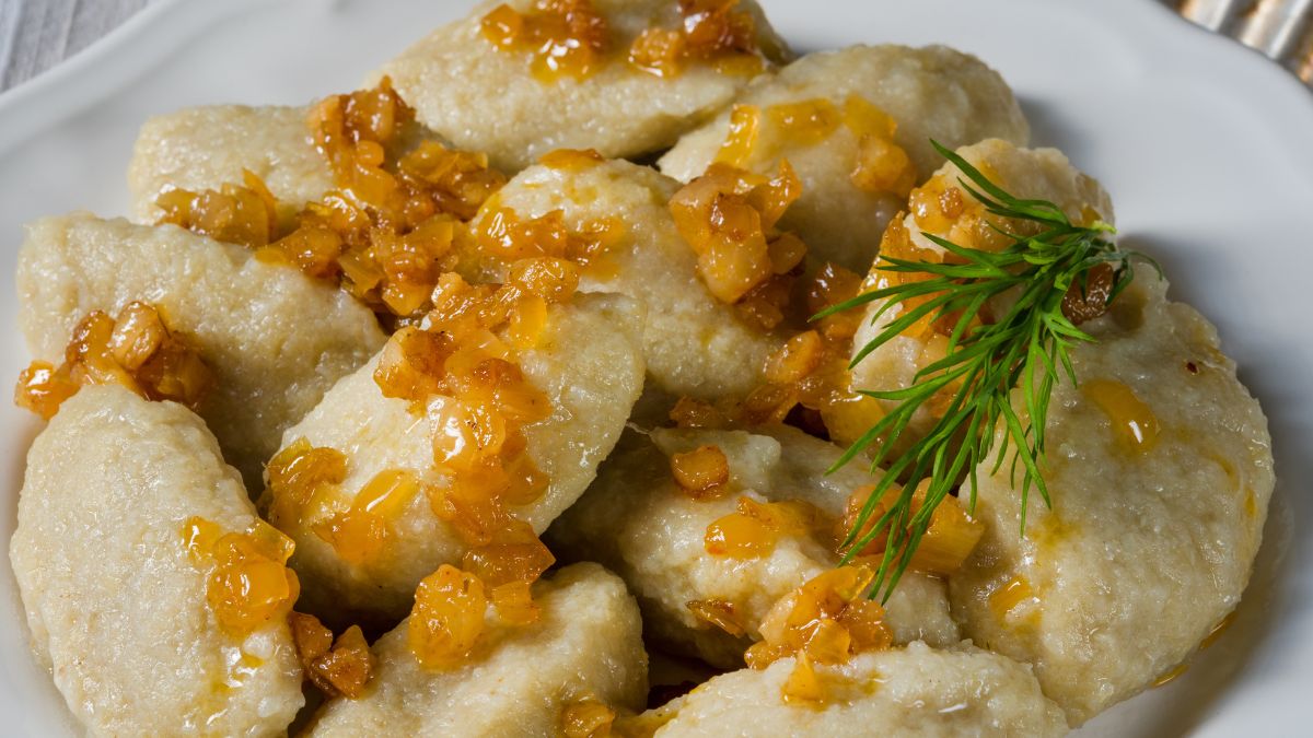 Kluski wołyńskie przygotowywane są na mące gryczanej