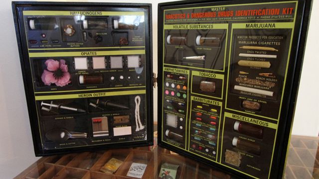 Ponad 20 różnych narkotyków i gadżetów z nimi związanych 1