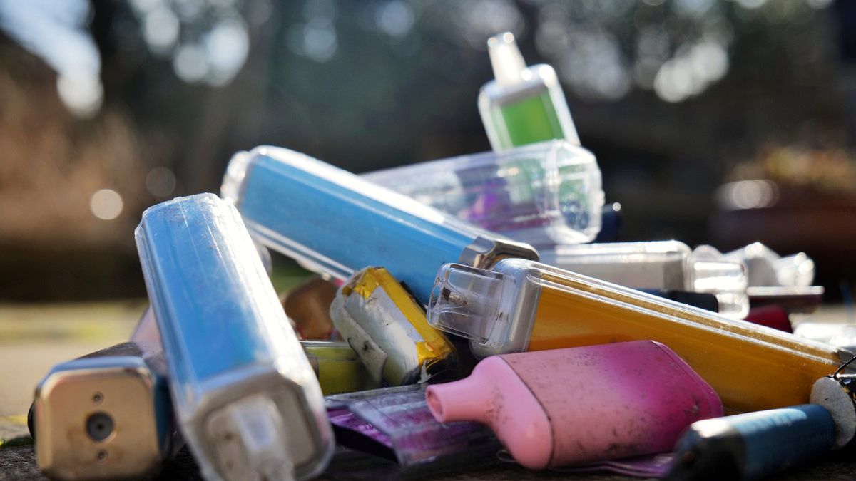 Nowelizacja ustawy tytoniowej już w konsultacjach. MZ chce zakazać sprzedaży e-papierosów