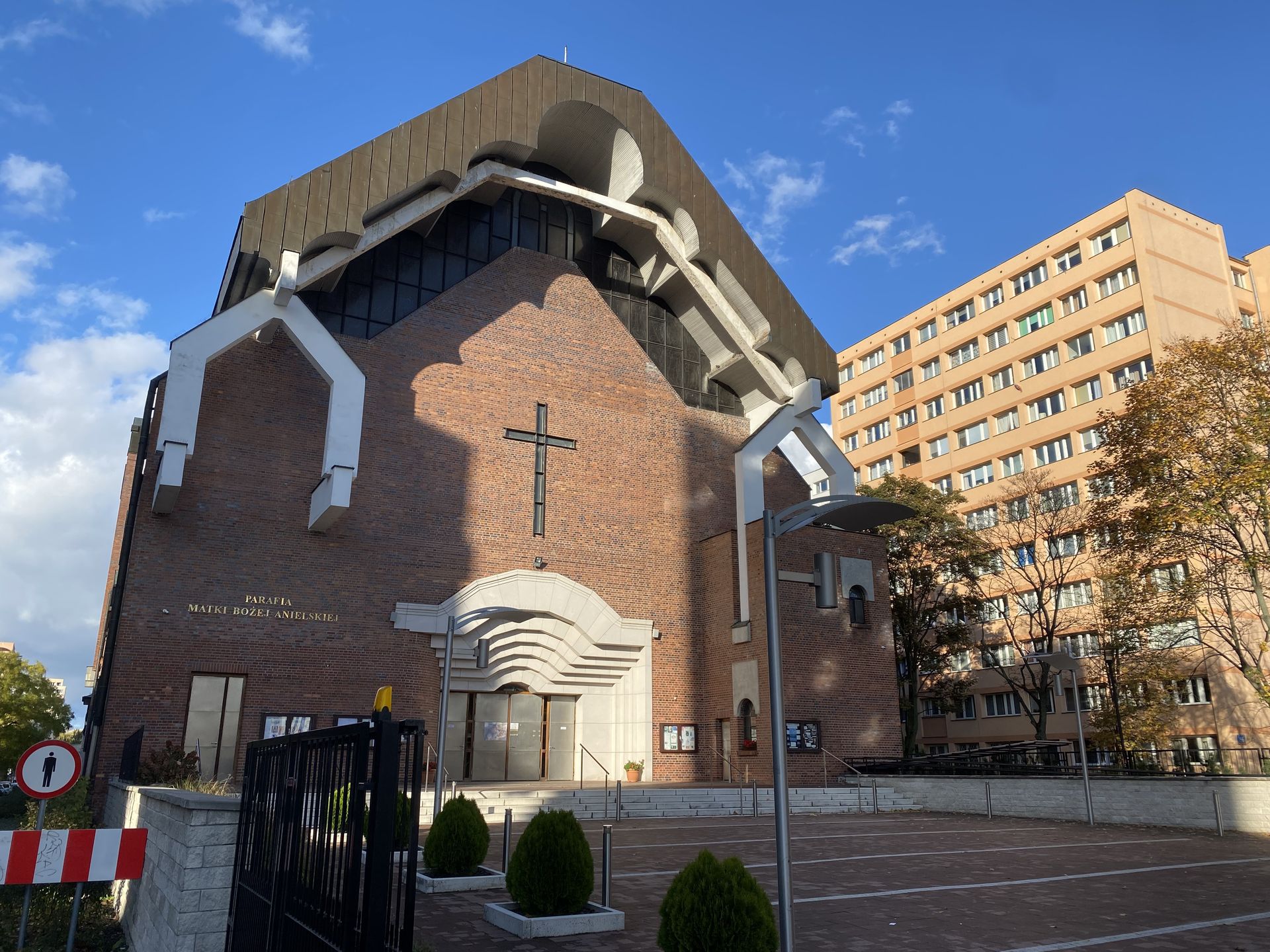 Kościół Matki Bożej Anielskiej na Mokotowie
