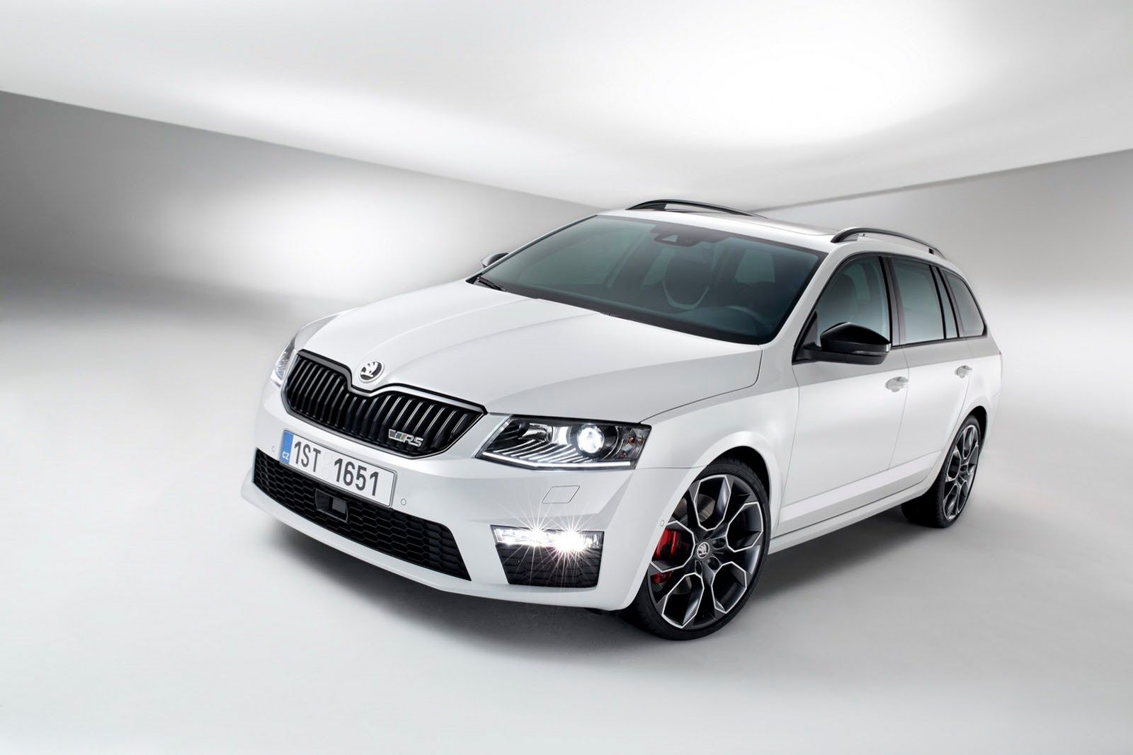 Škoda Octavia RS - najmocniejsza Octavia na zdjęciach producenta [galeria] 46