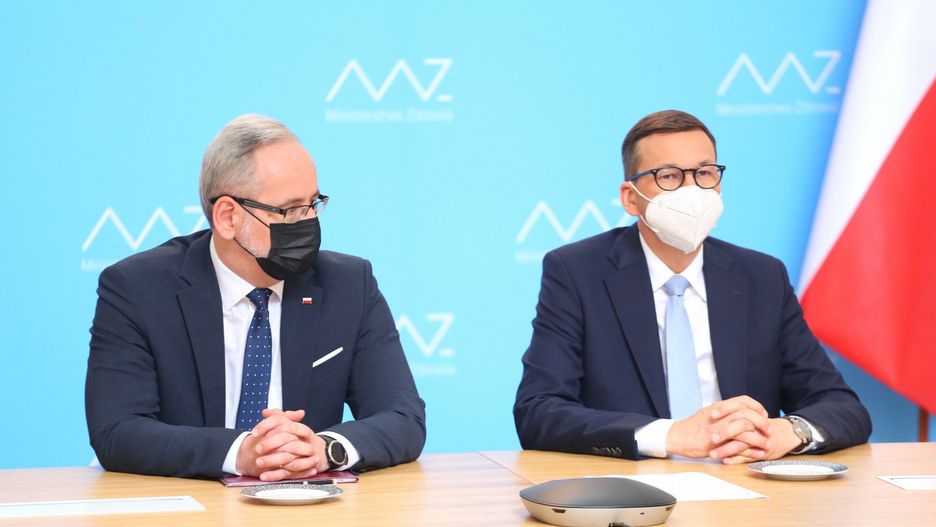 Morawiecki o sytuacji epidemicznej. "Musimy szykować się na trudne scenariusze" 