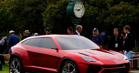 SUV Lamborghini Urus w 2017