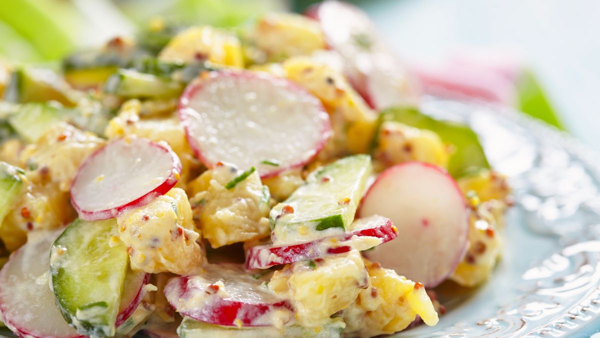 Sałatka z młodych ziemniaków