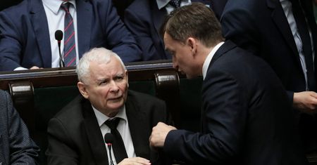 Kuriozalny komunikat Kaczyńskiego. "Pocałunek śmierci"