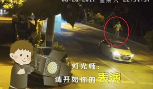 Wyluzowany pasażer tańczył na dachu auta. Chciał się przewietrzyć