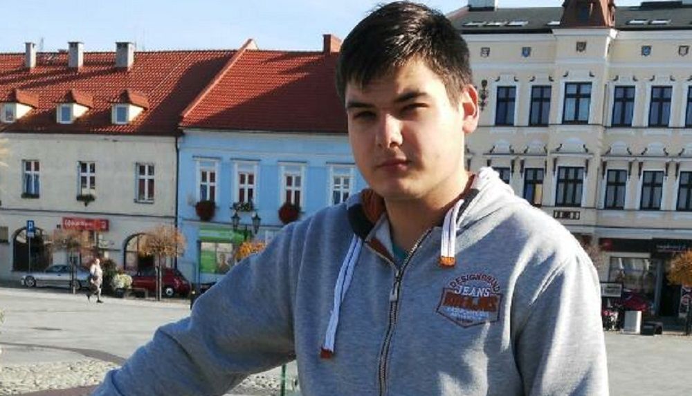 Warszawa. Na 18-latka spadł samobójca. Dramatyczna sytuacja Ukraińca