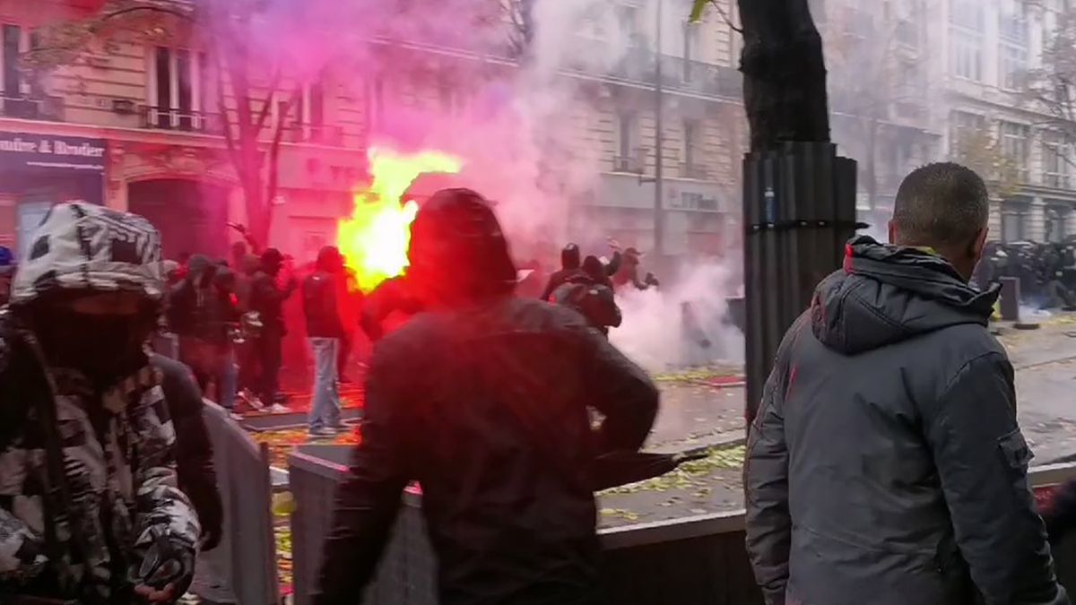 W Paryżu doszło do brutalnych starć Antify z policją