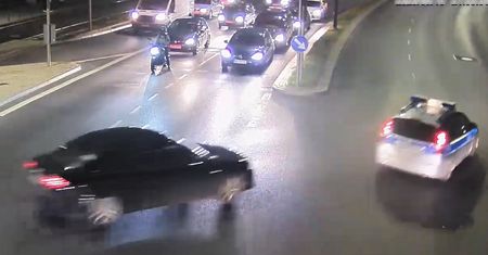Kierowca audi pędził na złamanie karku. Na tylnym siedzeniu mdlało mu dziecko