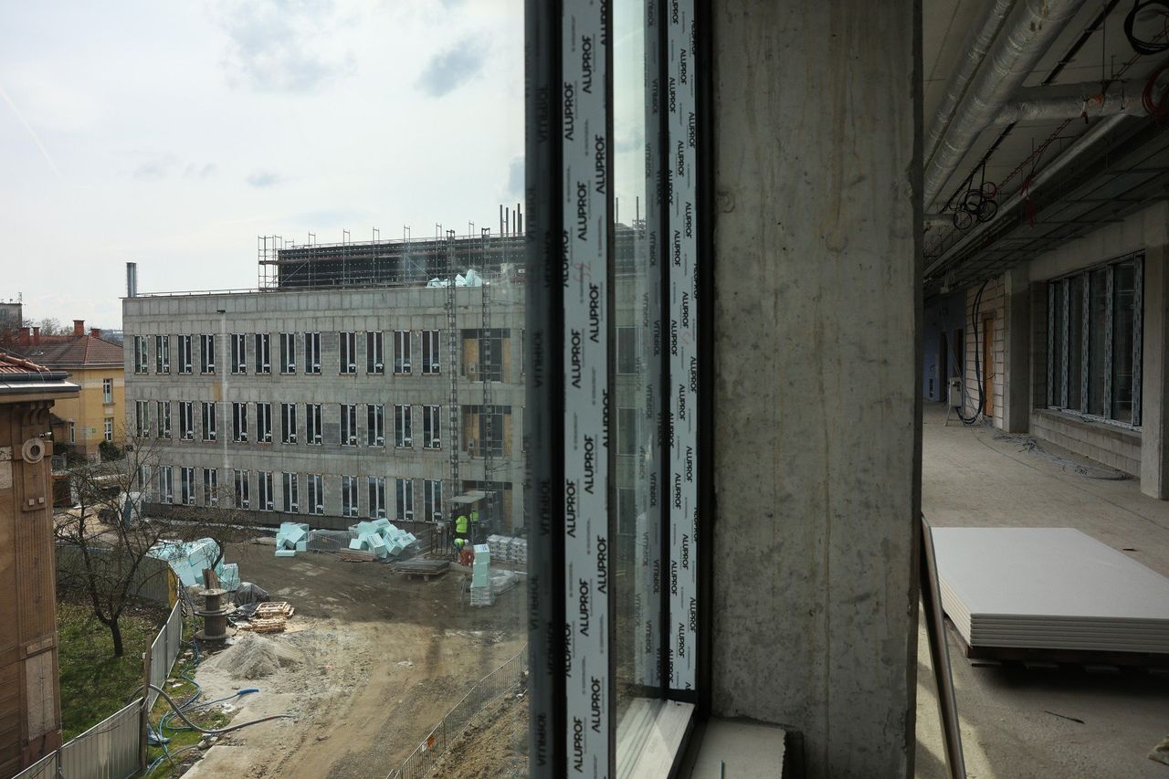 Kilkaset milionów złotych na psychiatrię w Krakowie. Szpital Wojskowy przeznaczy je na kompleks przy ul. Wrocławskiej