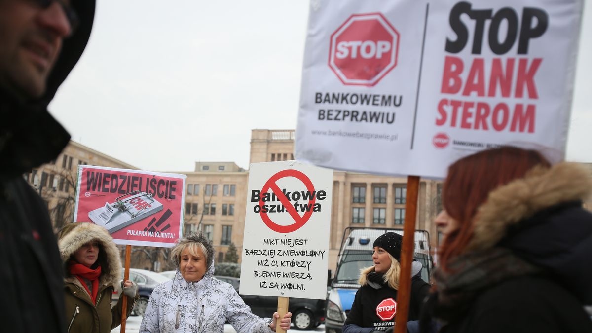 manifestacja
Warszawa, 13.01.2017. Protest frankowicz�w - os�b poszkodowanych przez banki - przed Ministerstwem Finans�w, 13 bm. (zuz) PAP/Leszek Szyma�ski
Leszek Szyma�ski
banki, bankowe bezprawie, bankowe oszustwa, banksterom, franki, frankowicze, kredyty, MINISTERSTWO FINANS�W, pikieta, poszkodowani, protest, przez banki, ruch spo�eczny, stop bank sterom, STOP BANKOWEMU BEZPRAWIU, stowarzyszenie