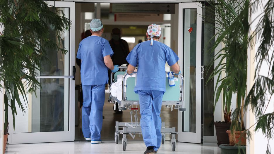 Centrum zaburze� rytmu serca
Warszawa, 08.02.2023. Centrum zaburze� rytmu serca Narodowego Instytutu Kardiologii Stefana kardyna�a Wyszy�skiego w Warszawie, 8 bm. (sko) PAP/Leszek Szyma�ski
Leszek Szyma�ski
kardiologia, kardiologii, kitle, konferencja, konferencja prasowa, korytarz, �o�ko szpitalne, ��ko, medycy, mi�sie� sercowy, mobilne, Narodowy Instytut Kardiologii, pacjent, personel, pracy, serca, serce, szpitala, transport, zaburzenia, szpital