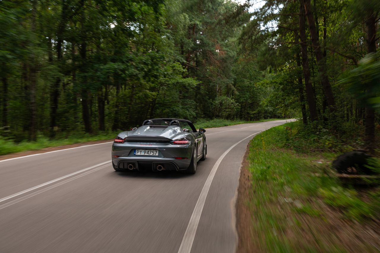 Porsche 718 Spyder RS