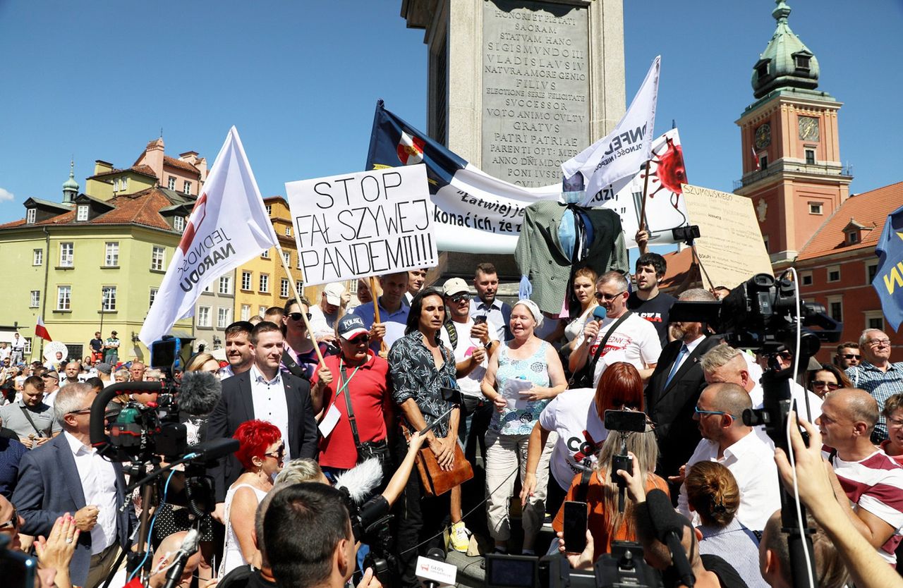 Protest antyszczepionkowców w Warszawie. "Nie pozwolimy na kolejny lockdown"
