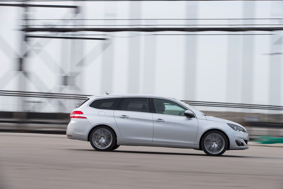 Peugeot 308 SW 1,2 e-THP 130 - pierwsza jazda [galeria] 53