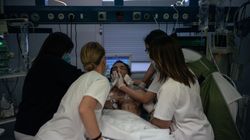 Delirium a COVID-19. Może zwiastować chorobę, pojawiać się w jej przebiegu, a nawet towarzyszyć ozdrowieńcom