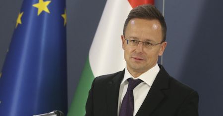 Człowiek Orbana uderza w Polskę. "Bruksela na to pozwala"