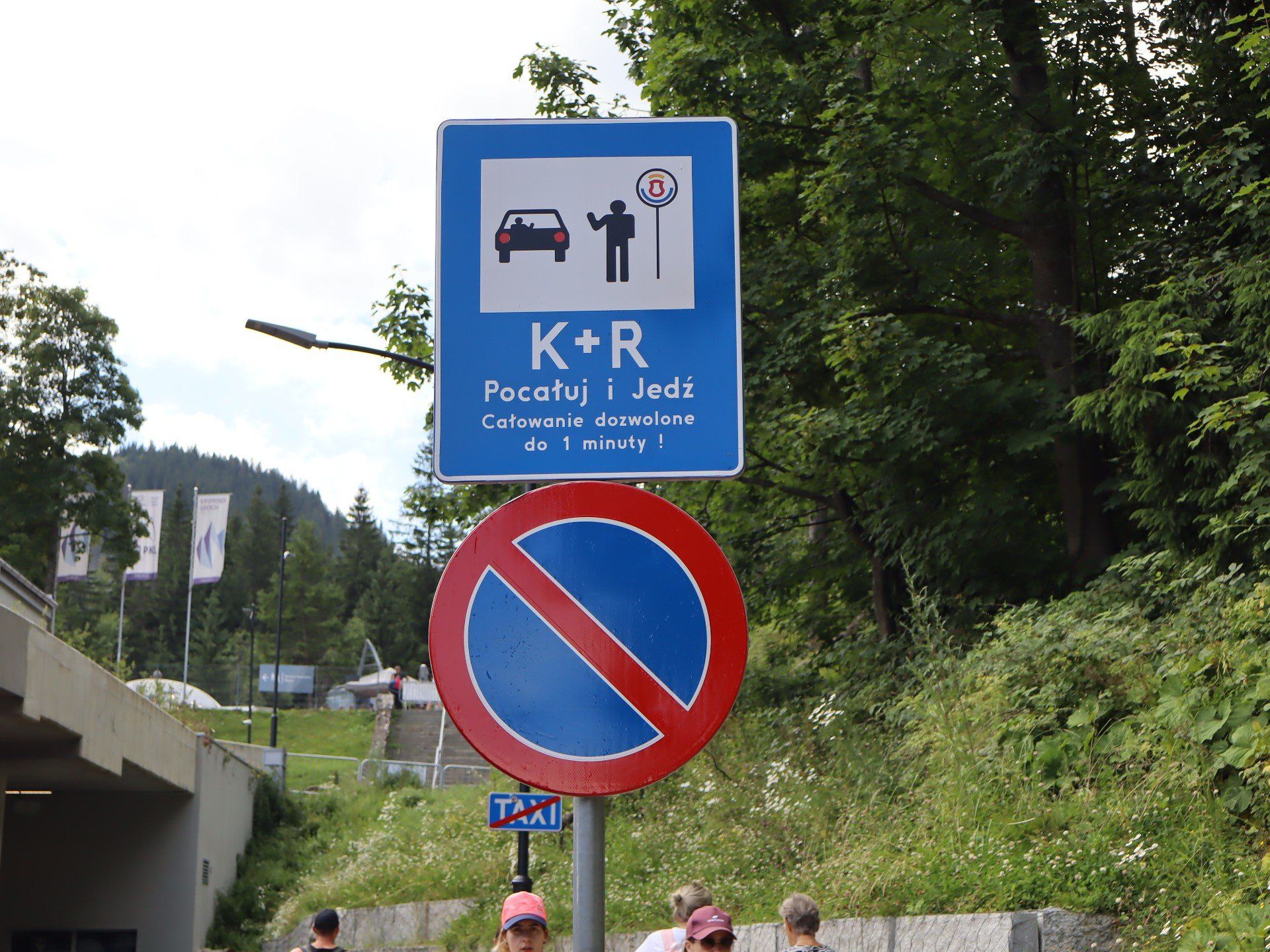 Postój taksi w Kuźnicach