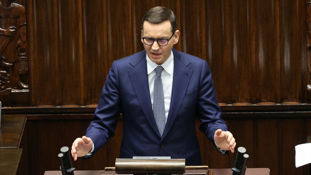 Z uzależnienia od węgla Polska chce skoczyć w kolejną pułapkę, tym razem gazową - zauważa "Rz" 