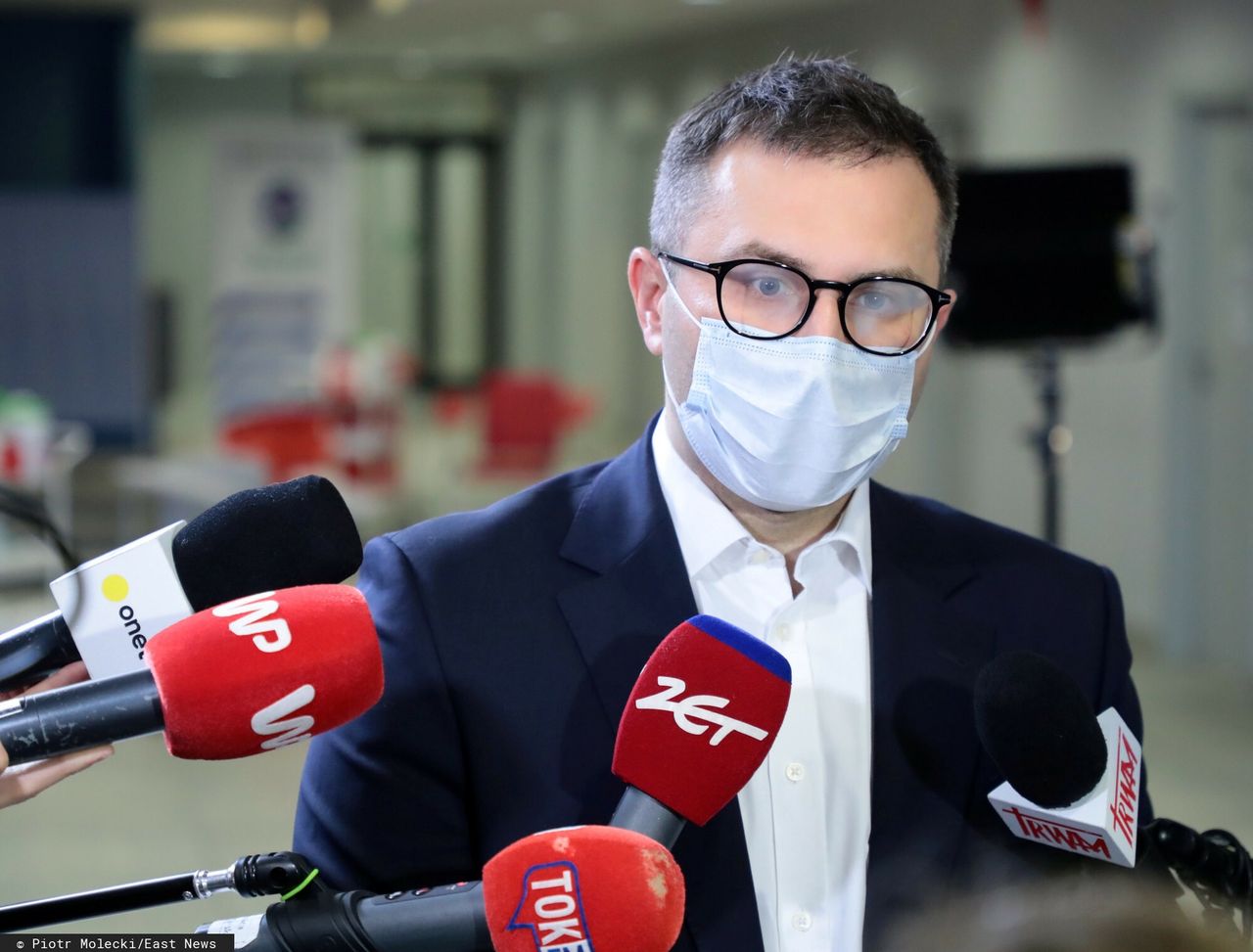 Koronawirus w Polsce. W poniedziałek dostawa ponad 700 tys. dawek szczepionek