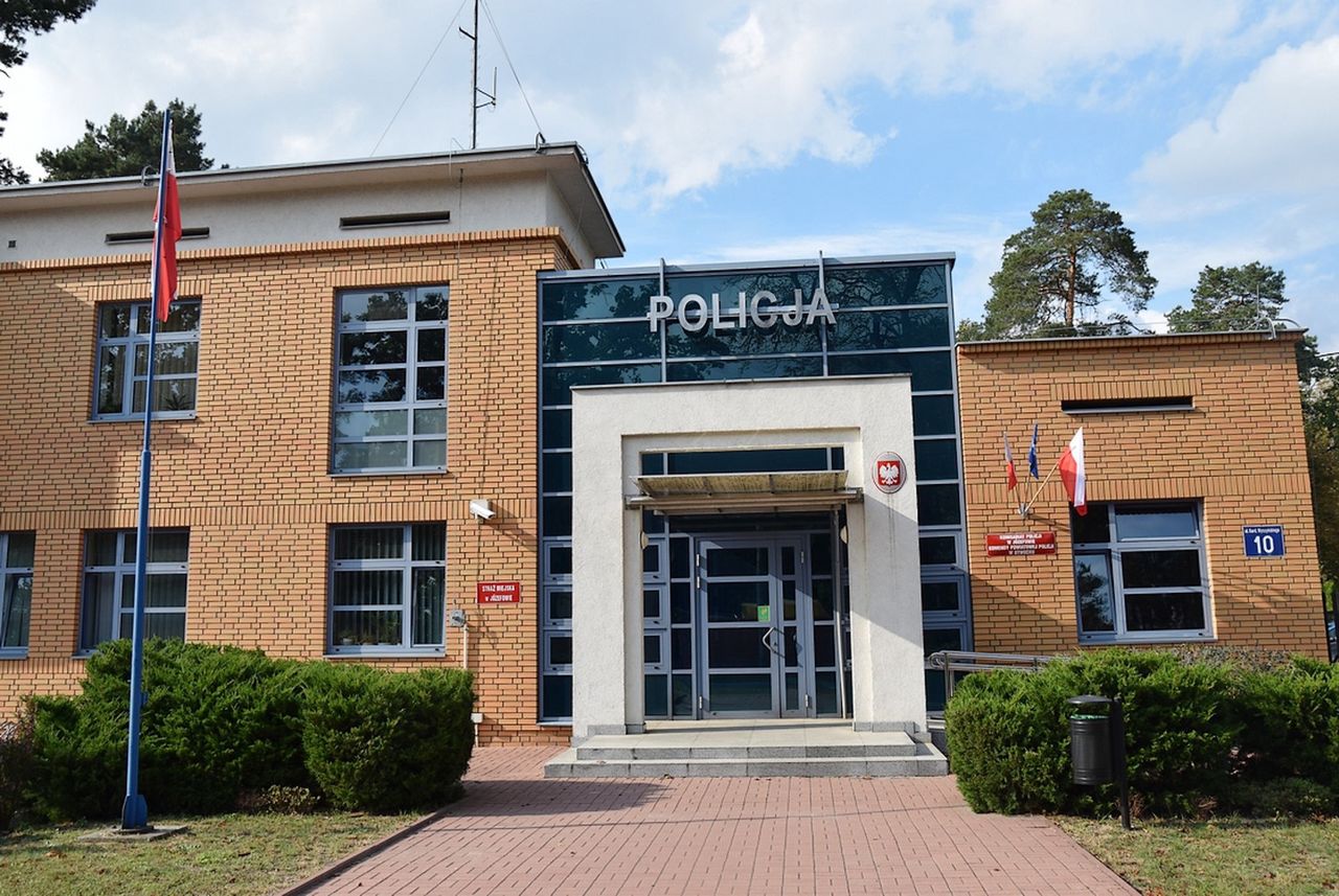 Józefów. Próbował ukraść samochód. Szybka reakcja policji