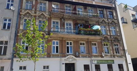 Wrocław. Kolejna kamienica zmieni się nie do poznania. Zyska nową elewację i ekologiczne ogrzewanie