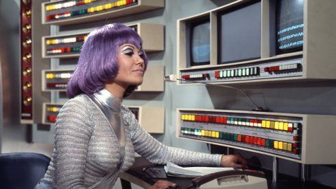 Kosmici handlują narządami w Hollywood 1