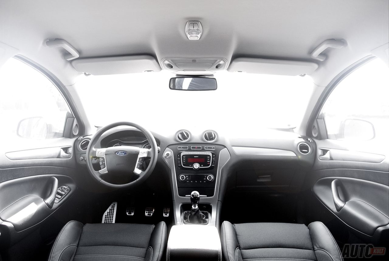 Citroen C5 Tourer vs. Ford Mondeo Kombi
