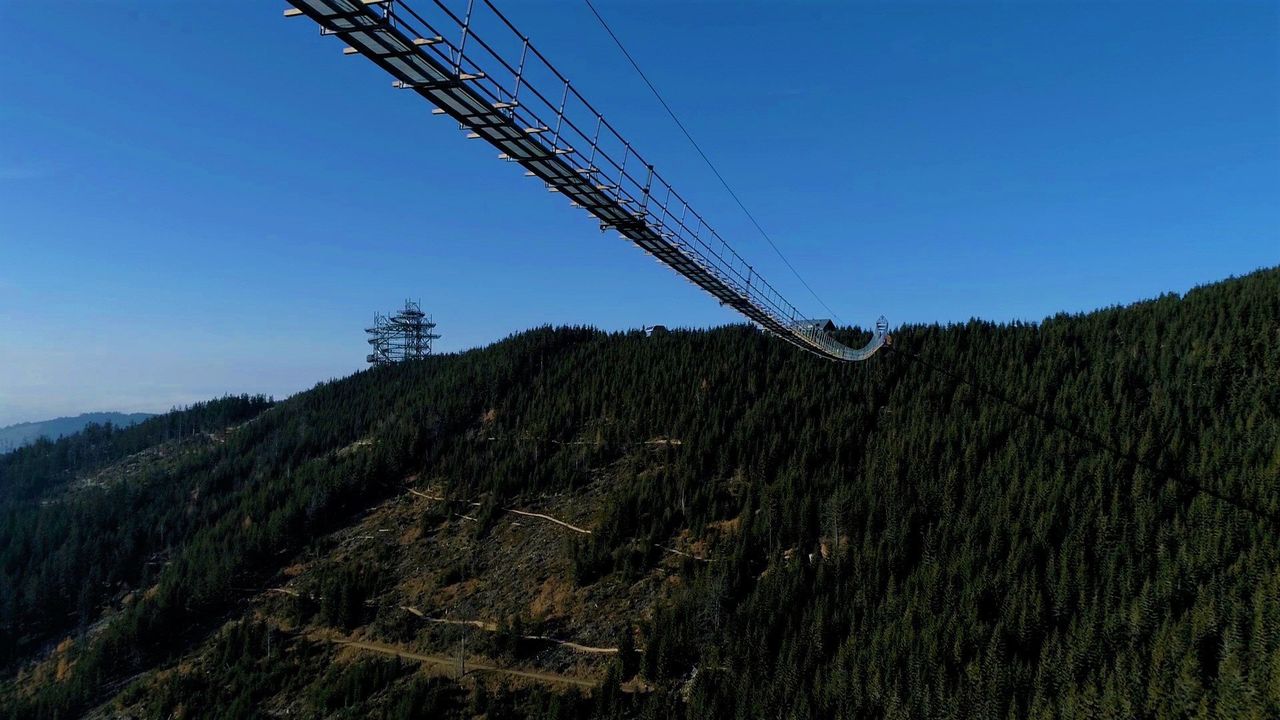 Sky Bridge 721. Czesi mają najdłuższy wiszący most świata