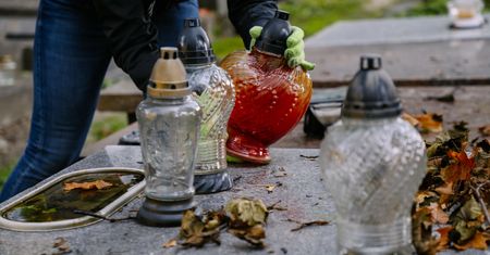 Tyle zarabia się na sprzątaniu grobów. "Zainteresowanie jest ogromne"