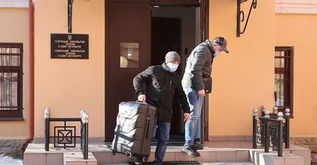 Ukraina zerwała stosunki dyplomatyczne z Rosją. Pusta ambasada i konsulaty w Rosji