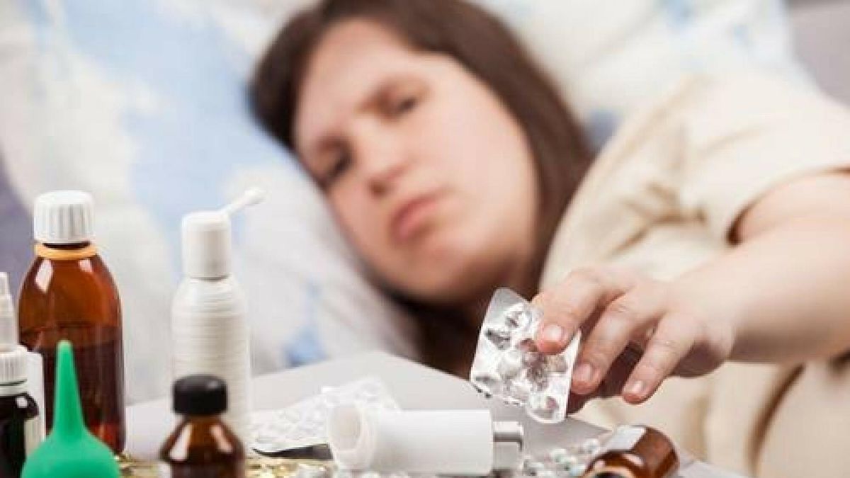 Gorączka w przebiegu COVID-19. Jakie leki przyjąć, aby zbić temperaturę ?