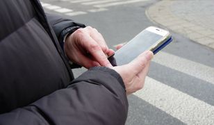 Pierwsze miasto w Europie zakazuje telefonów. "To absorbujące urządzenia"