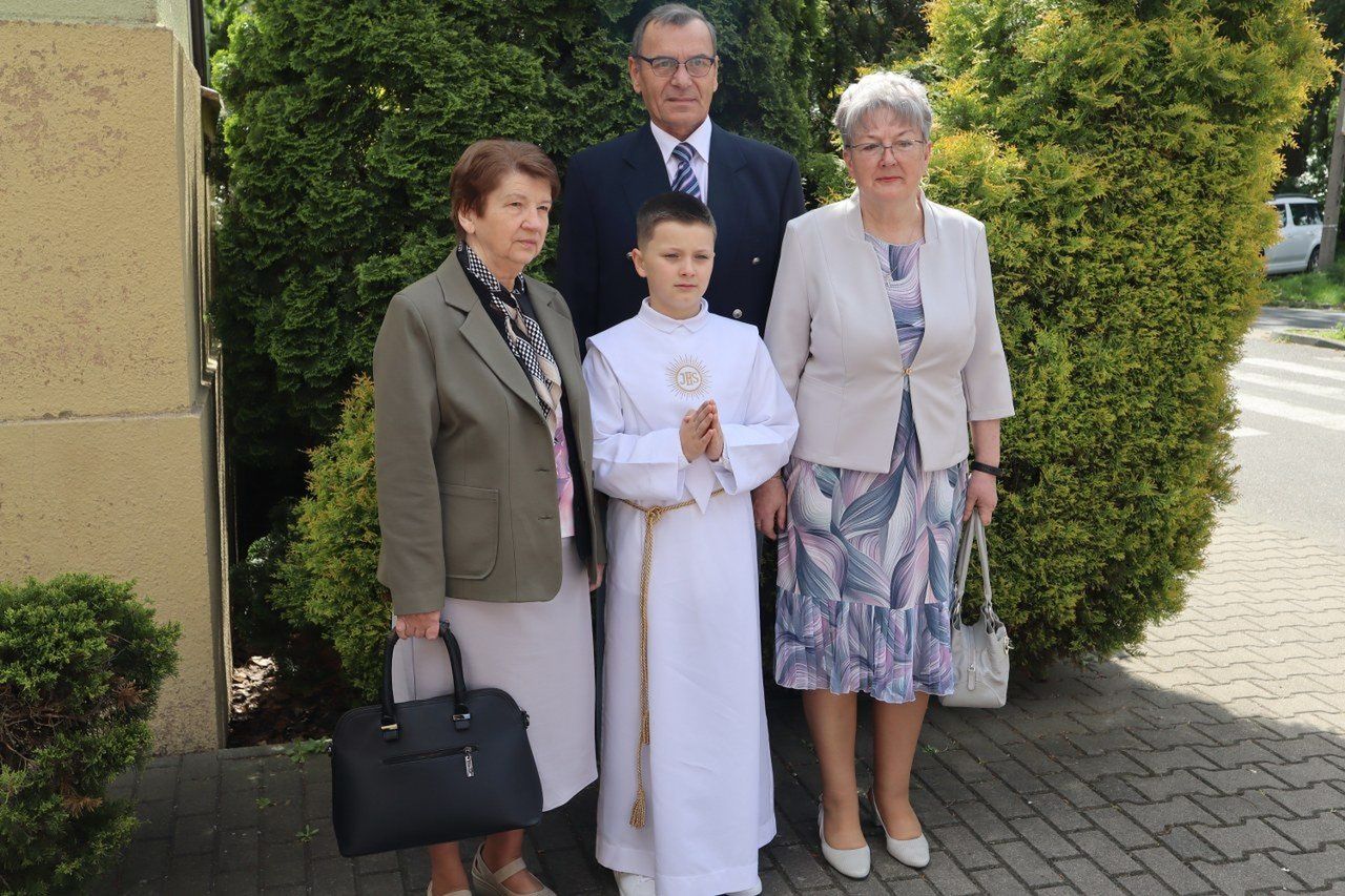 Uroczystość Pierwszej Komunii Świętej w parafii pw. św. Józefa w Lesznie