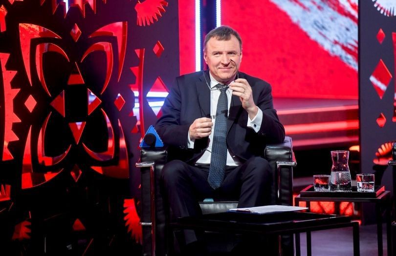 Ujawniono zarobki Jacka Kurskiego w TVP