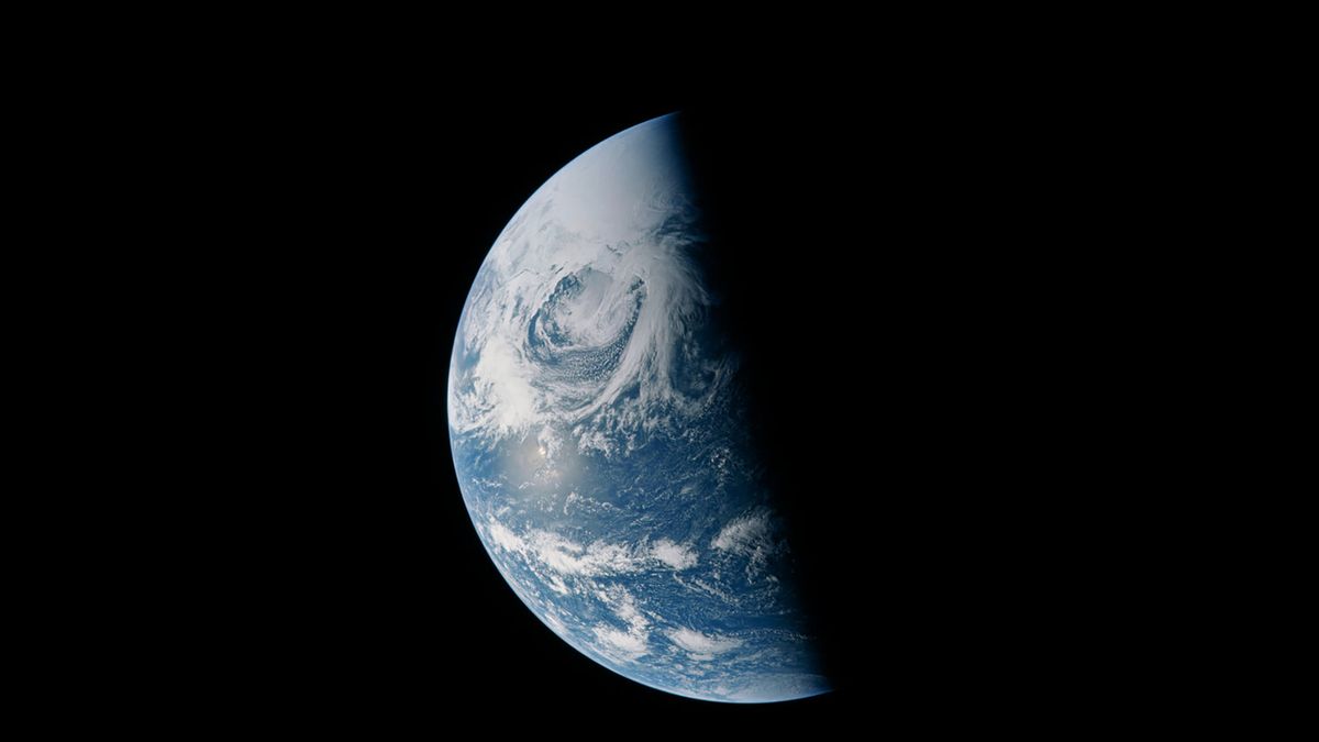 Wziął na warsztat historyczne zdjęcia z misji Apollo. Teraz wyglądają tak, jak powinny 1