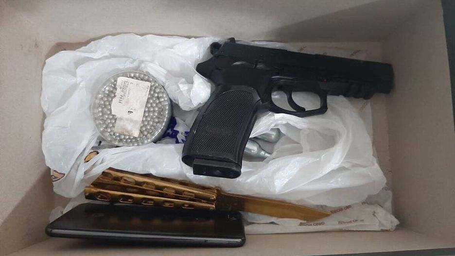 pistolet broń 