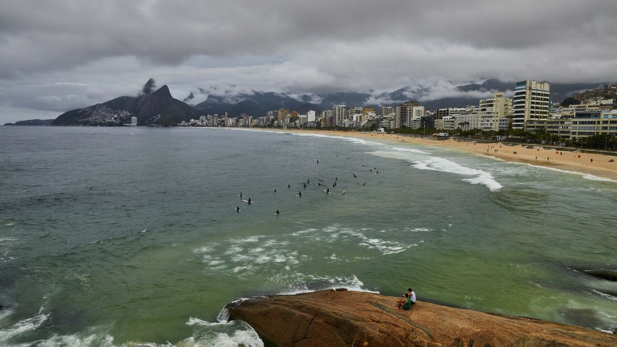 Blisko 1000 uratowanych na plażach Rio de Janeiro.