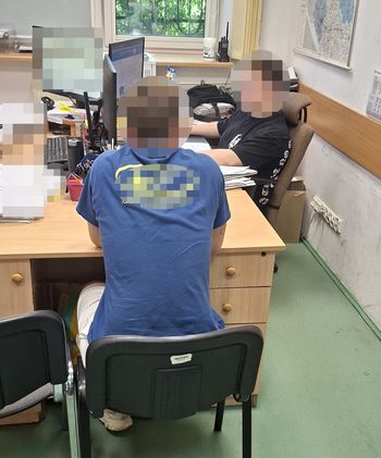 Konserwator budynku ukradł rower sprzed drzwi mieszkania. Szybka interwencja policji z Żoliborza