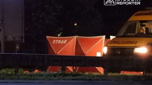 Pieńków: Pieszy śmiertelnie potrącony przez dwa auta na DK7. Odbił się od jednego auta, został przejechany przez drugi