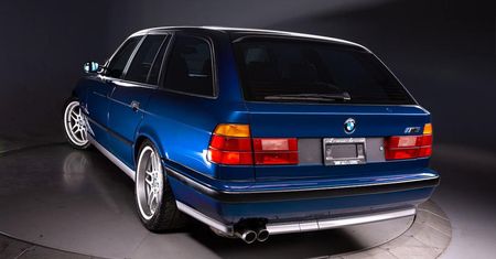 BMW M5 E34 Touring na sprzedaż. Dzieci do szkoły odwiezie, a i na torze wywoła uśmiech