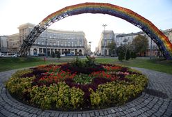 Światowe media o tęczy na placu Zbawiciela. "Niezniszczalna"