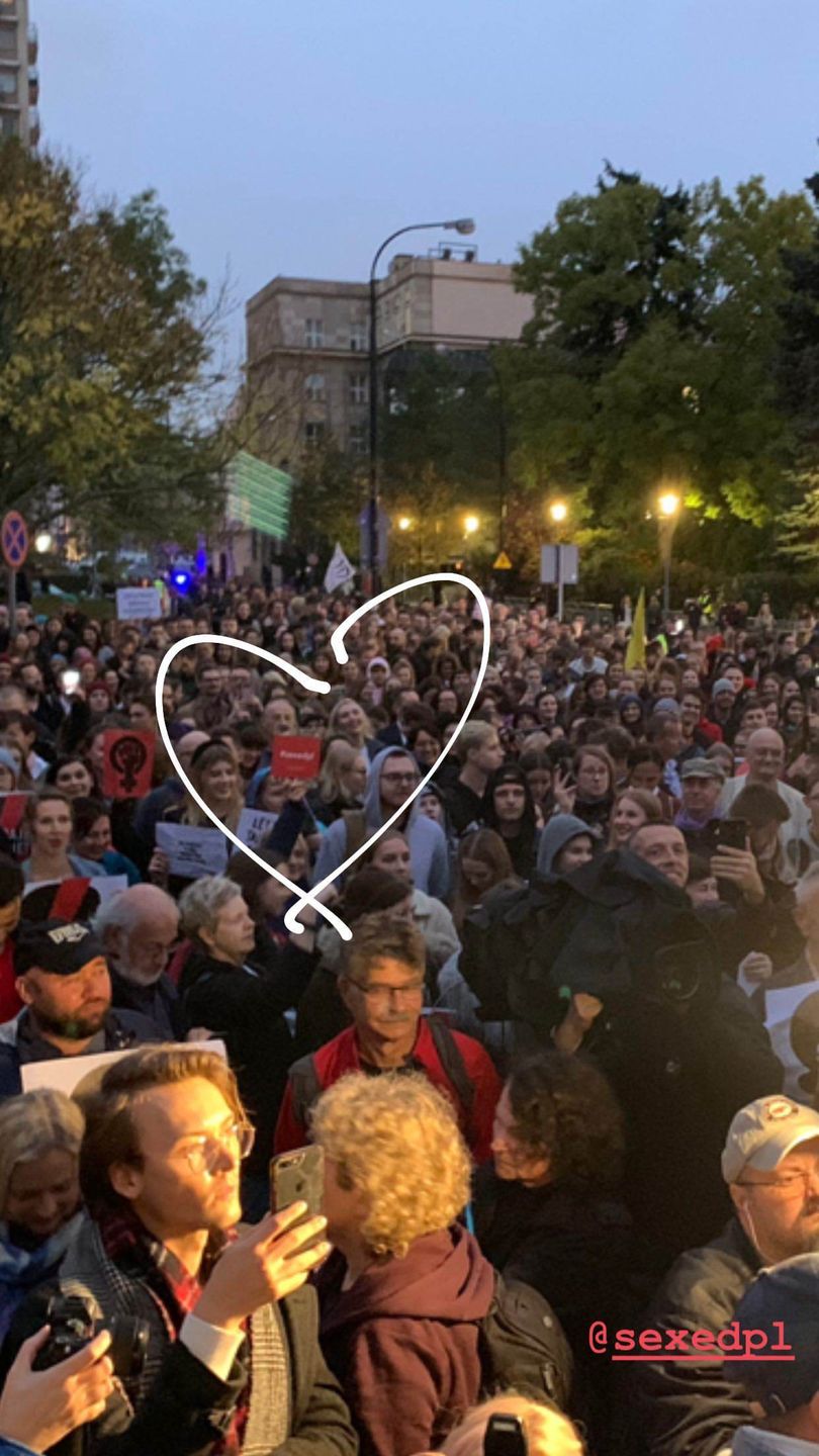 Anja Rubik - protest Jesień średniowiecza